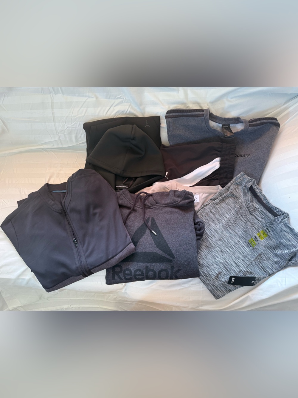 🎉RESELLER BUNDLE🎉 Men’s/Unisex Assorted Activewear Bundle - GUC and NWT/NWOT
